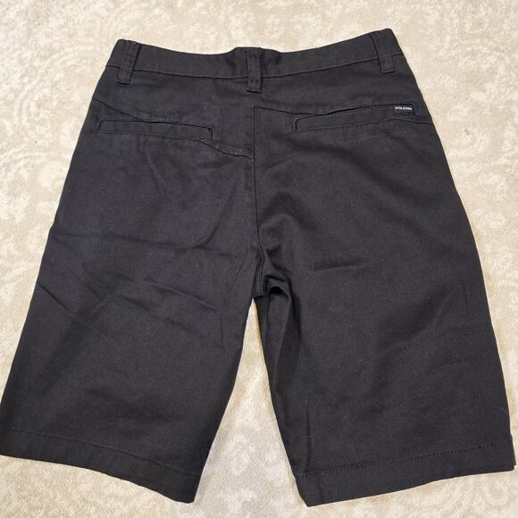 Volcom Mens Chino Shorts Size 30 Black Casual Surf Skate 10.5" Inseam - Picture 2 of 8